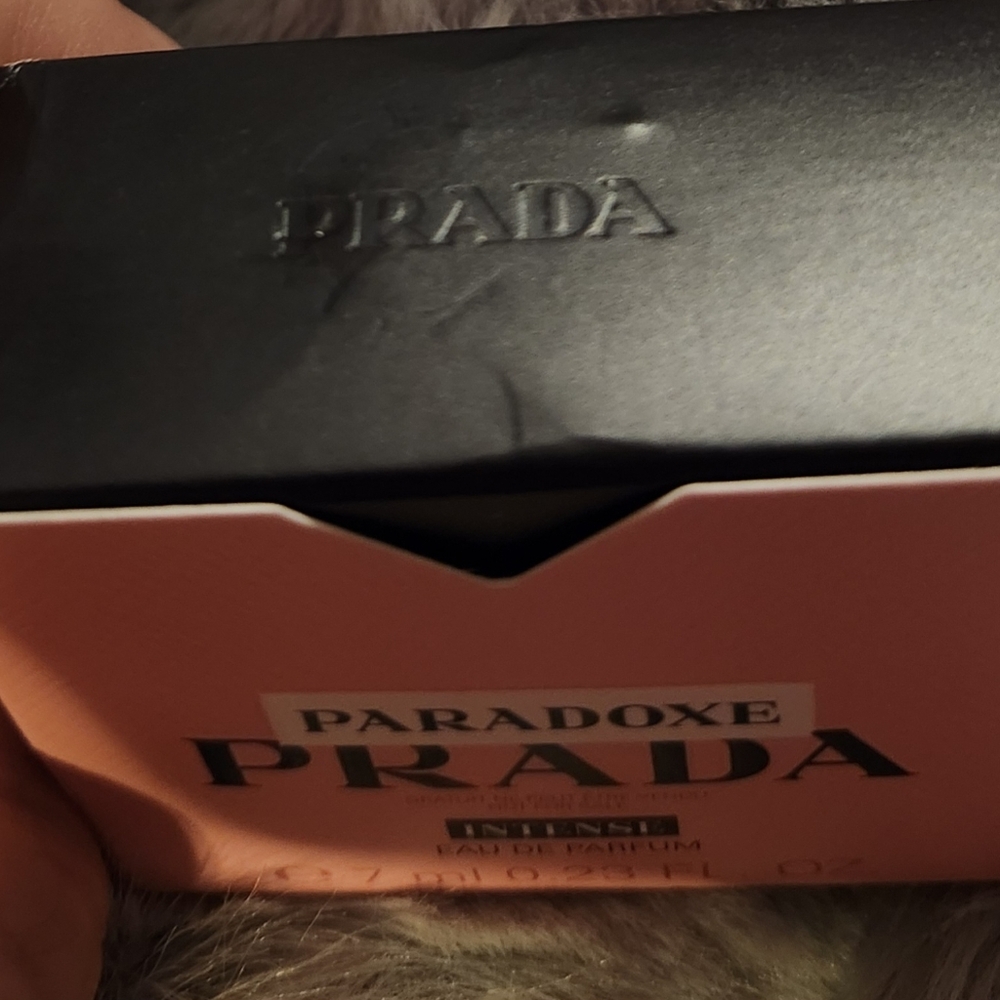 Prada Paradoxe Intense Eau de Parfum - Soft Pink 7mL Dabber - Picture 5 of 5